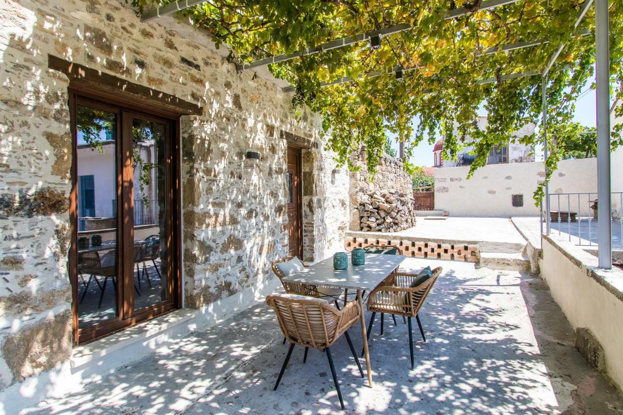 Stairs Homes & Suites Kamaria  Exterior foto
